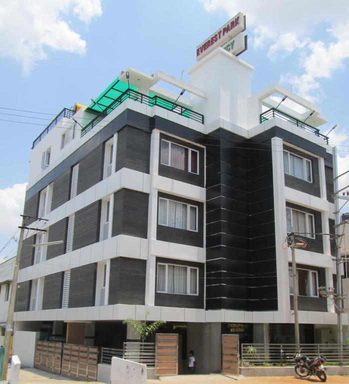 Отель Everestparkresidency Tiruchirappalli Экстерьер фото