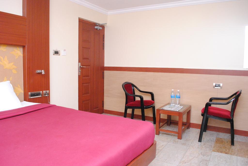 Отель Everestparkresidency Tiruchirappalli Номер фото