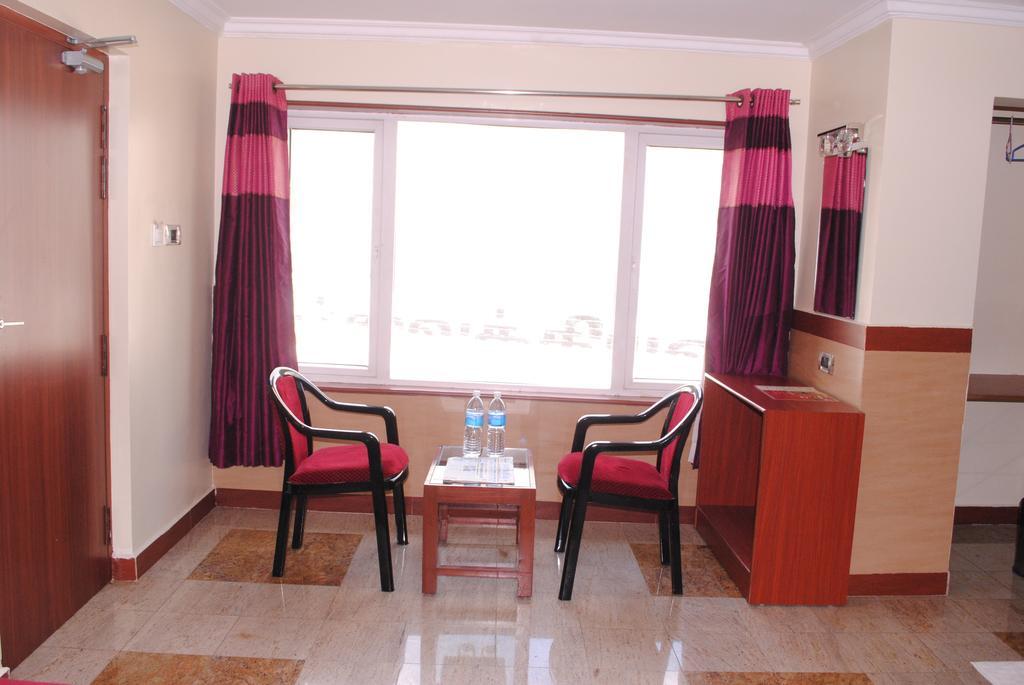Отель Everestparkresidency Tiruchirappalli Номер фото
