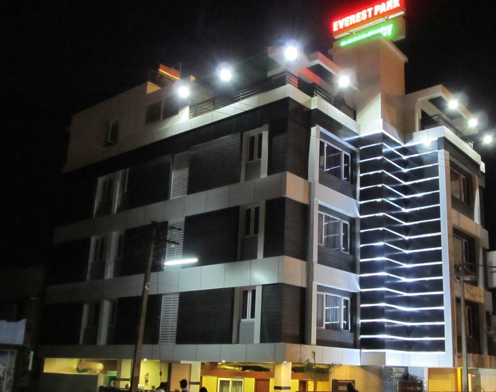 Отель Everestparkresidency Tiruchirappalli Экстерьер фото
